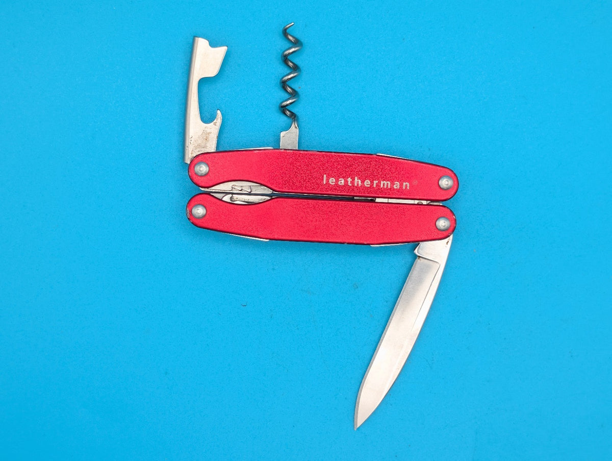 Leatherman Juice C2 Red Multi Tool! RETIRED!
