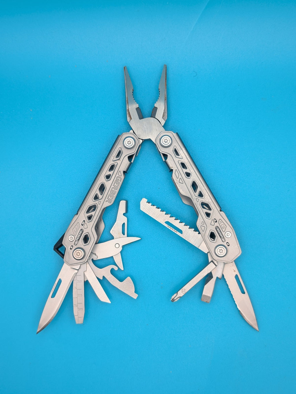 Gerber Truss Multi-Tool! FAST SHIPPING! WITH SHEATH!