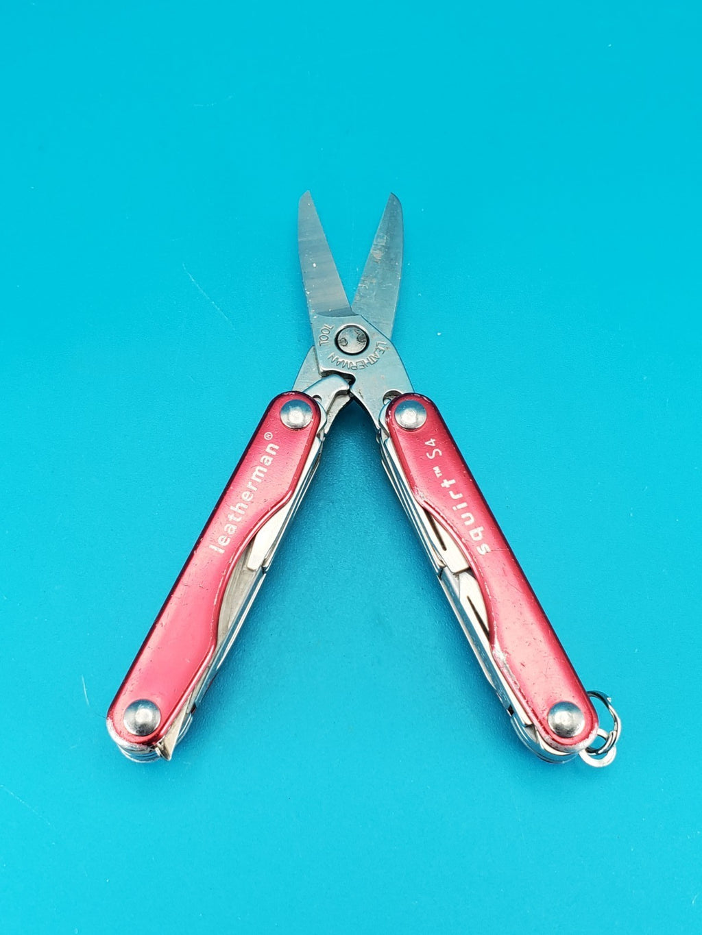 Leatherman Squirt S4 Multi-Tool, Key Ring, Retired, RED!