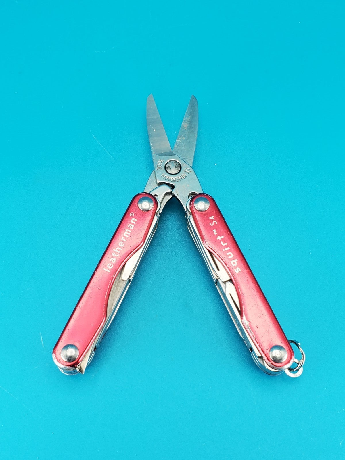 Leatherman Squirt S4 Multi-Tool, Key Ring, Retired, RED!