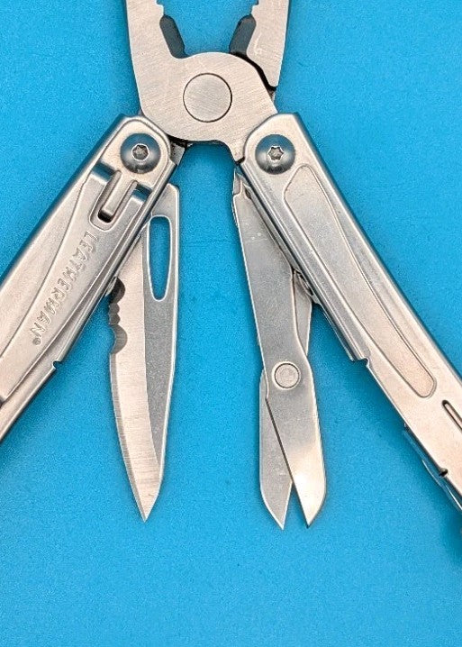 LEATHERMAN WINGMAN MULTI-TOOL! FAST SHIPPING!