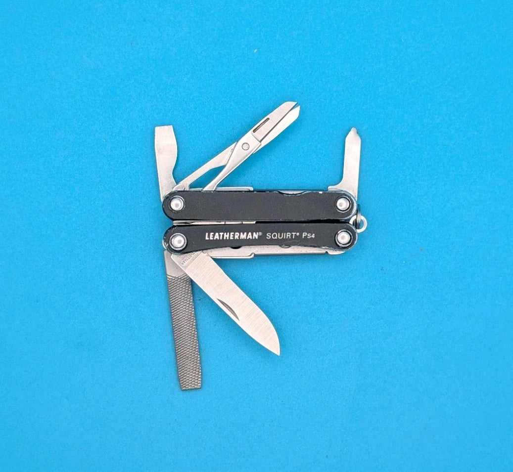 Leatherman SQUIRT PS4 Multi-Tool! BLACK! *broken scissors spring*