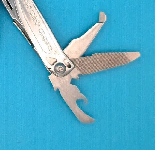 LEATHERMAN WINGMAN MULTI-TOOL! FAST SHIPPING! WITH SHEATH!