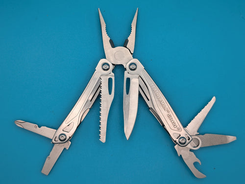 Leatherman Sidekick Multi-Tool, Knife, Pliers, Saw, Stainless!