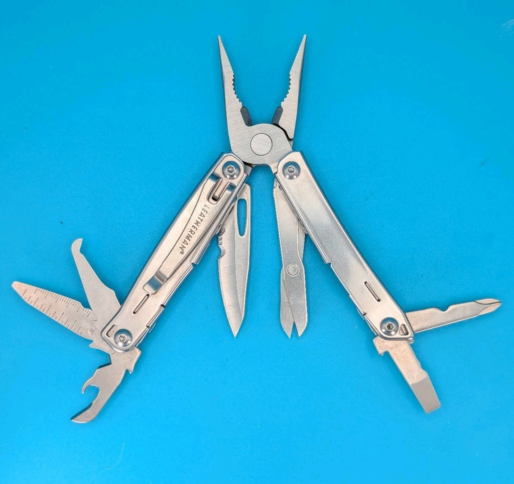 Leatherman Wingman Multi-Tool with Sheath