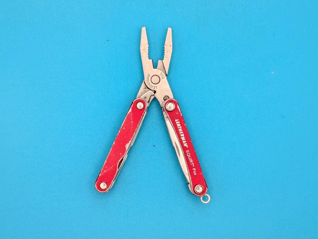 Leatherman SQUIRT PS4 Multi-Tool With Pliers Scissors Knife RED!