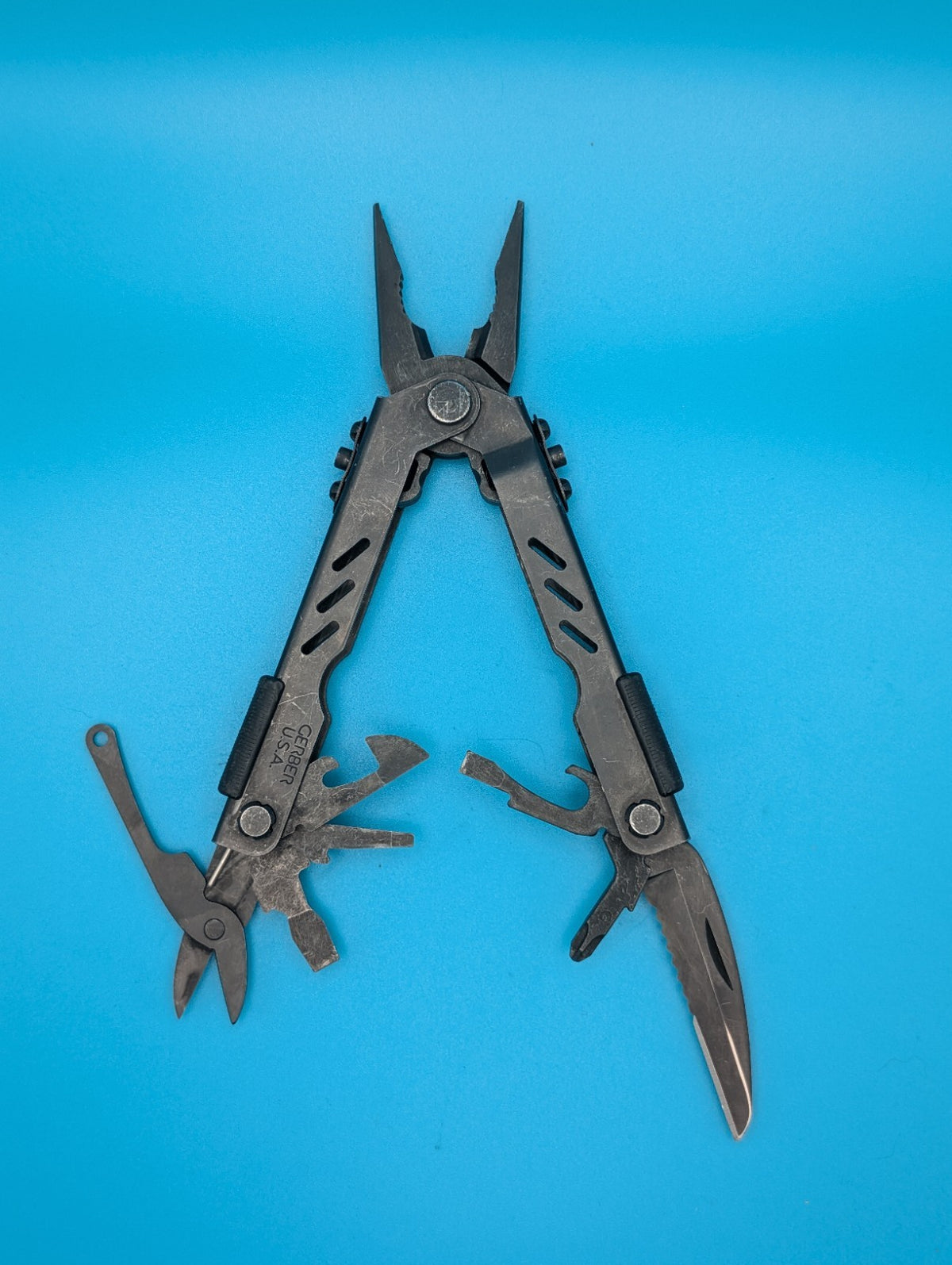Gerber MP400 Compact Multitool Stainless Steel! Black!