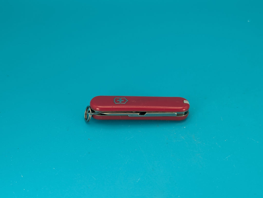 Victorinox Signature Swiss Army Knife Multi Tool! Red! *CRYOVAC*