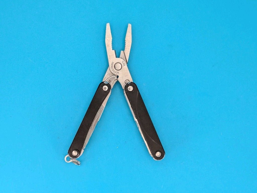 Leatherman SQUIRT PS4 Multi-Tool With Pliers Scissors Knife BLACK!