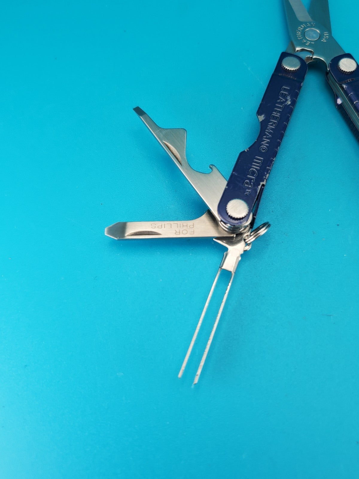 Leatherman Micra Multi-Tool, Knife, Scissors, Key Ring, Blue!