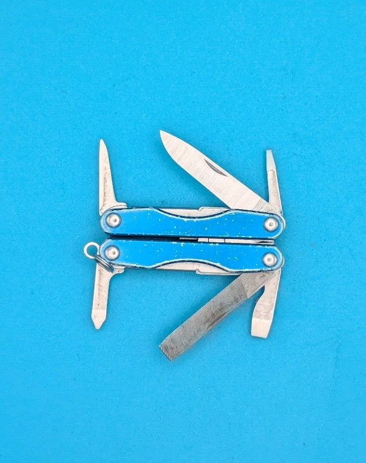 Leatherman Squirt P4 Multi-Tool, Key Ring, Retired, Blue