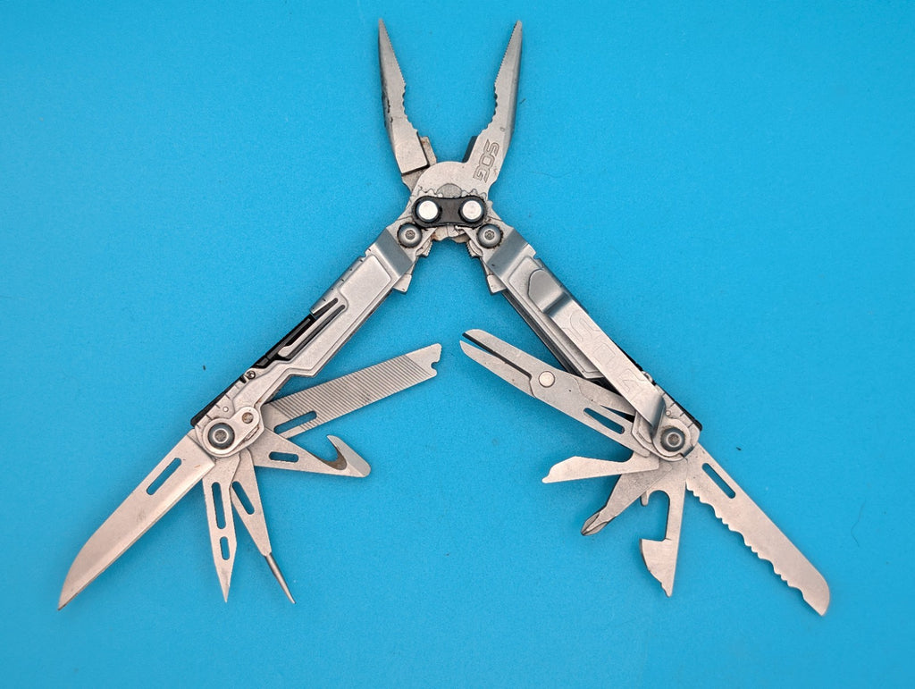 SOG PowerPint Tool Compact Lightweight Silver Multi-Tool!