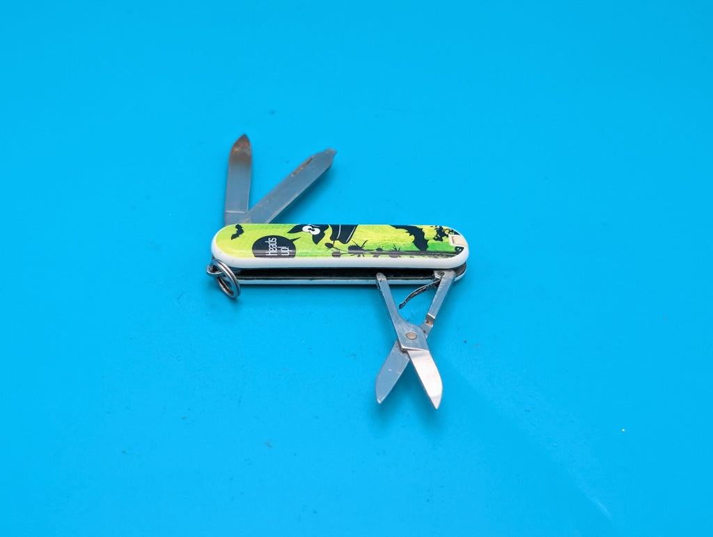 Victorinox Classic 2013 Limited Edition 'Heads Up!" Swiss Army Knife! 58mm