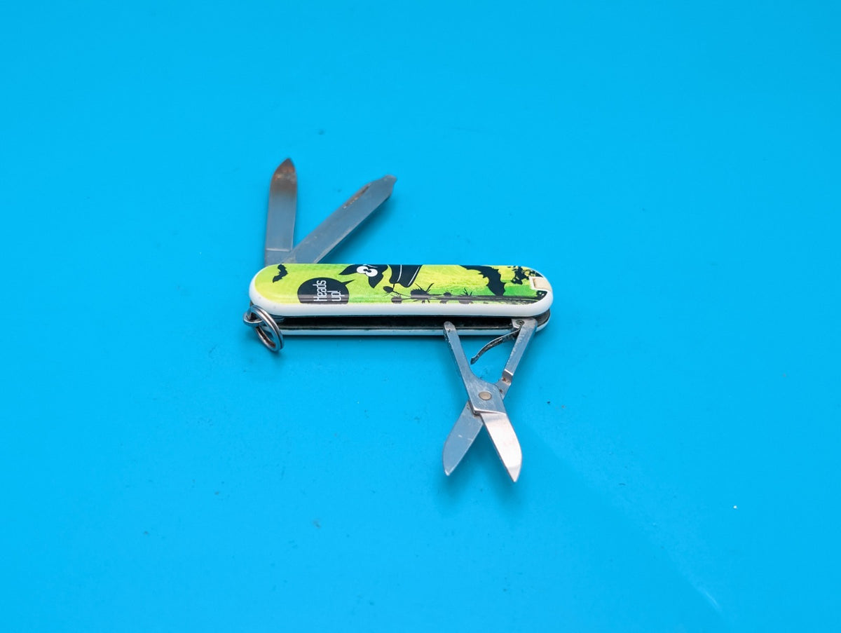 Victorinox Classic 2013 Limited Edition 'Heads Up!" Swiss Army Knife! 58mm