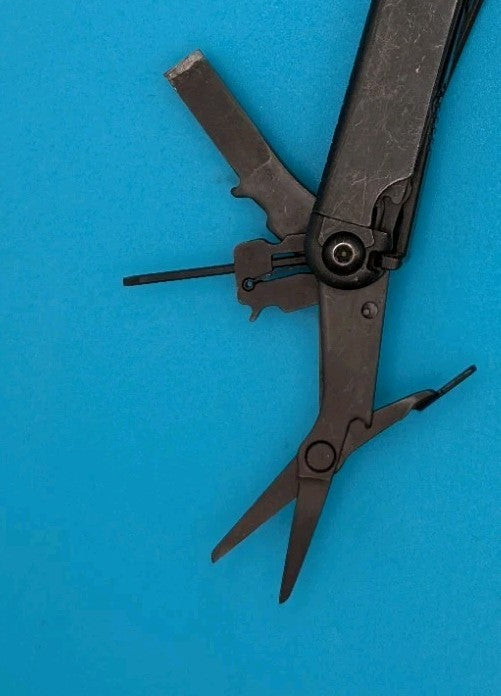 Leatherman Wave Plus + Multi-Tool! FAST SHIPPING! BLACK OXIDE!