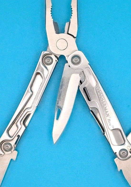 Leatherman Rev 3.8" Multi-Tool, Stainless! With Sheath!