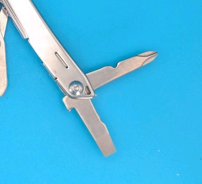 Leatherman Wingman Multi-Tool with Sheath