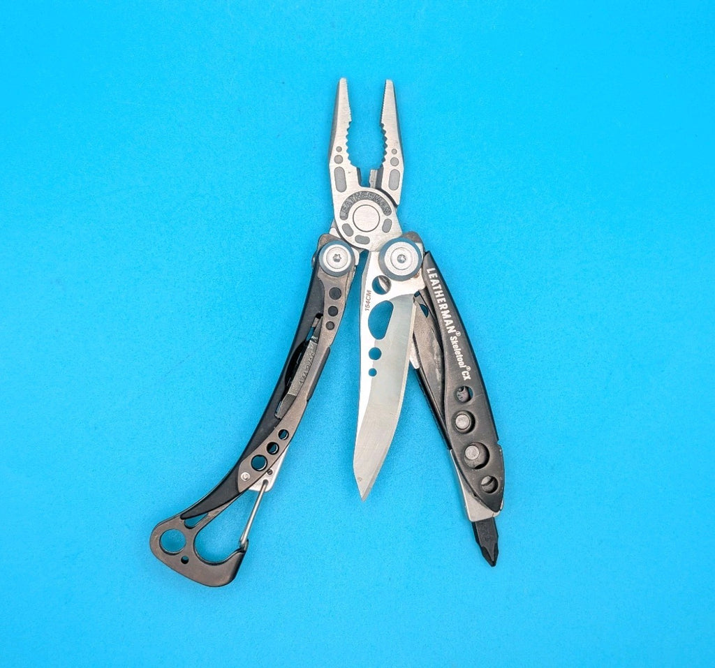 Leatherman Skeletool CX Multitool Plain Edge Knife!