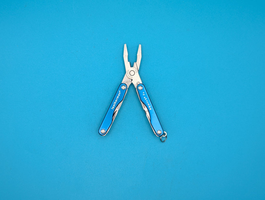 Leatherman Squirt P4 Multi-Tool, Key Ring, Retired, BLUE!