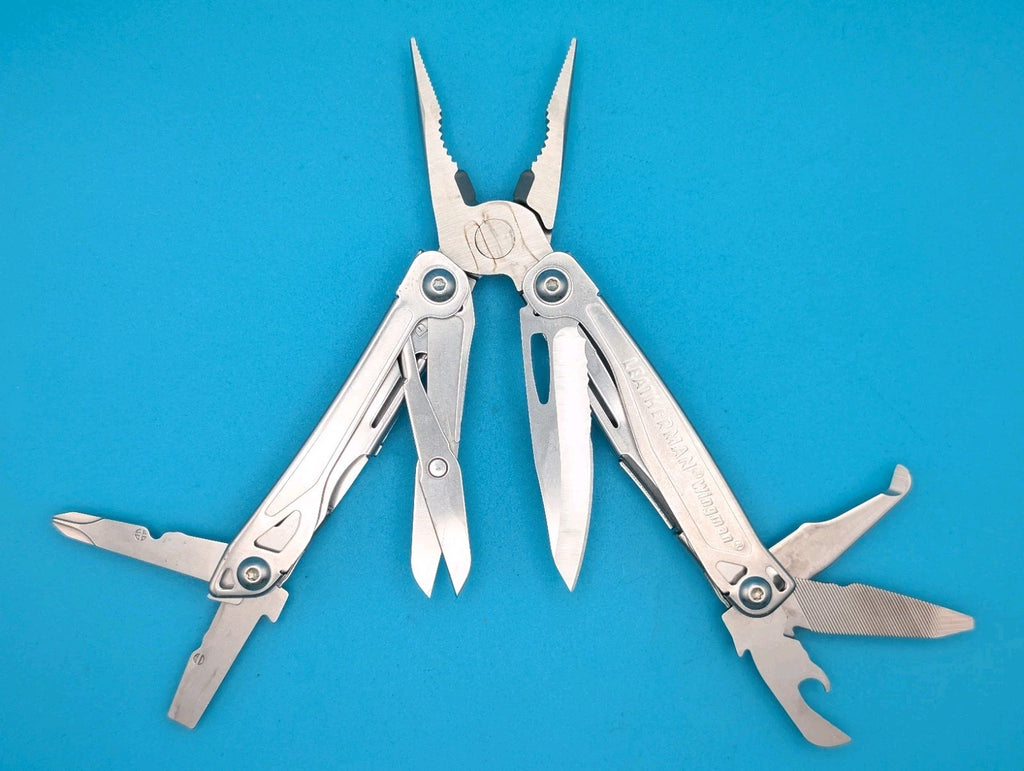 LEATHERMAN WINGMAN MULTI-TOOL! FAST SHIPPING!