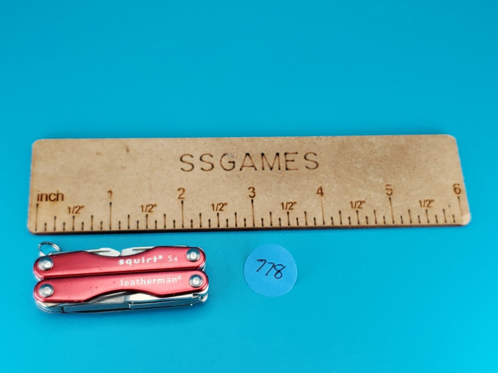 Leatherman Squirt S4 Multi-Tool, Key Ring, Retired, Red