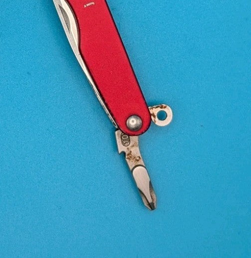 Leatherman Juice C2 Red Multi Tool! RETIRED! *WORN/LOOSE CORKSCREW*