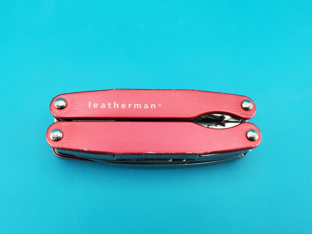 Leatherman Juice SC2 Red Retired Knife Multi Tool! RARE!