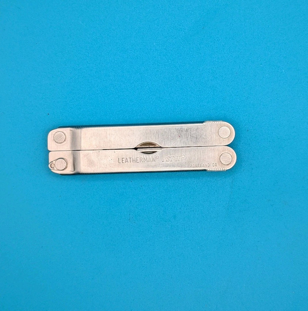 Leatherman PST 2 Multi Tool! 09/03 date stamp! Fast Shipping!