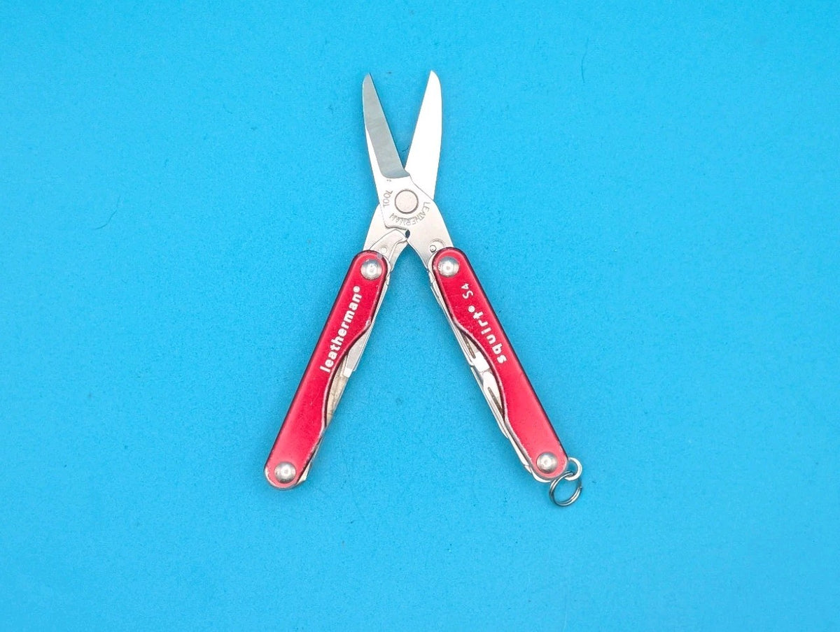 Leatherman "Squirt S4" Stainless Steel Multi Tool - RED!