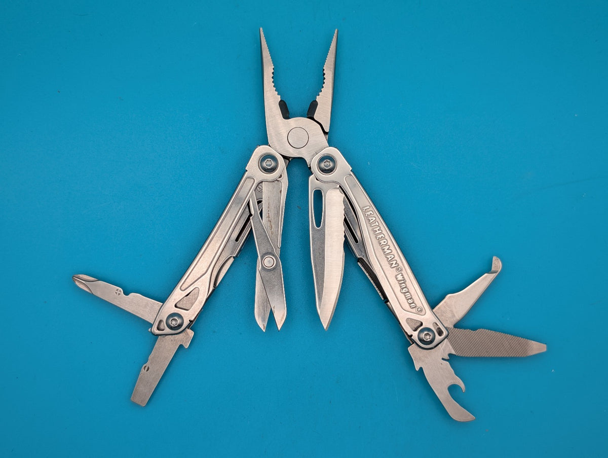 LEATHERMAN WINGMAN MULTI-TOOL! FAST SHIPPING!