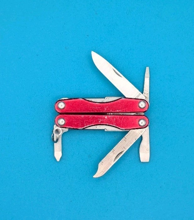 Leatherman Squirt S4 Multi-Tool, Key Ring, Retired, RED!