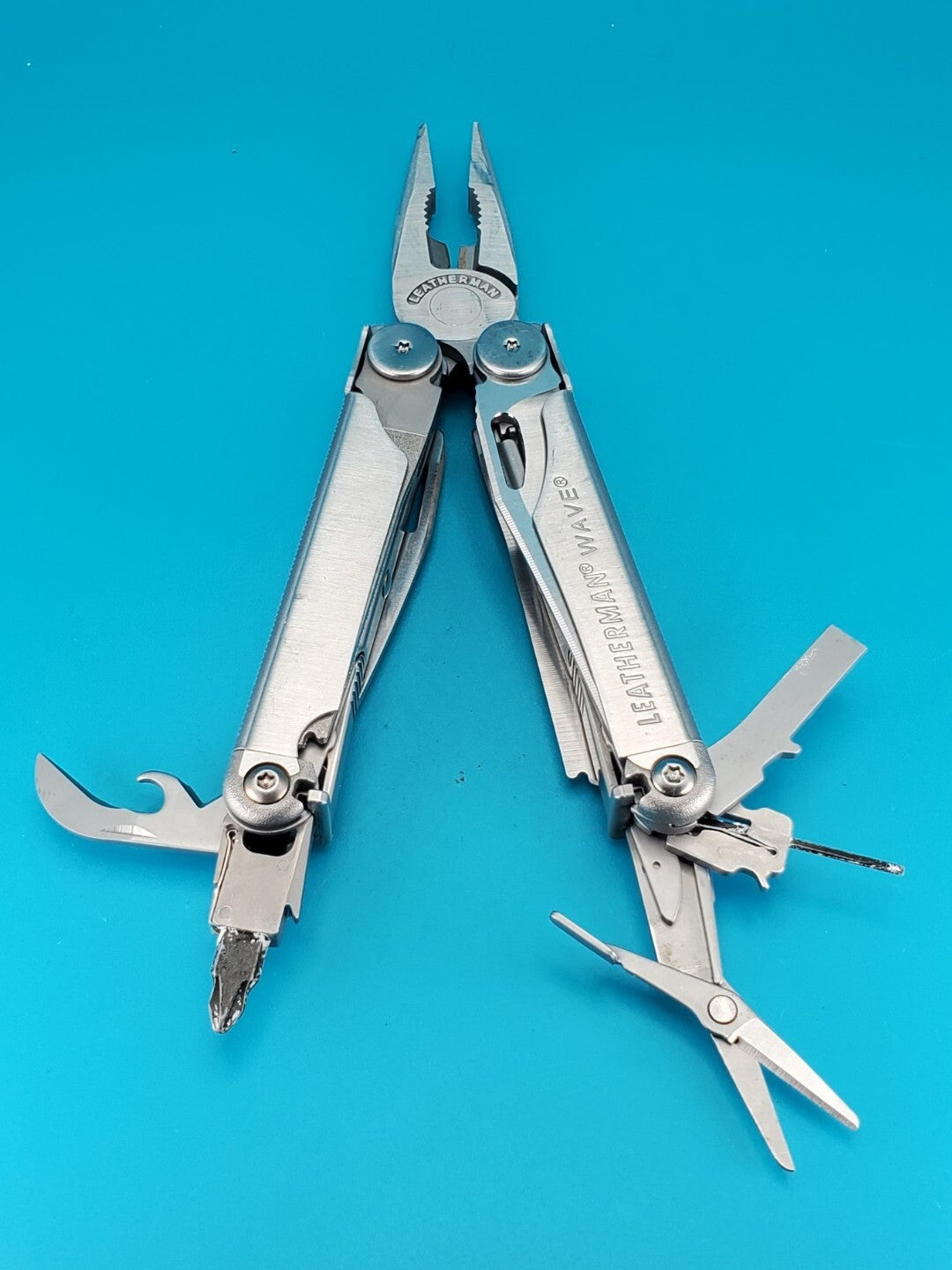 Leatherman Wave Multi Tool! STAINLESS! Retired! Free Shipping! WITH SHEATH!