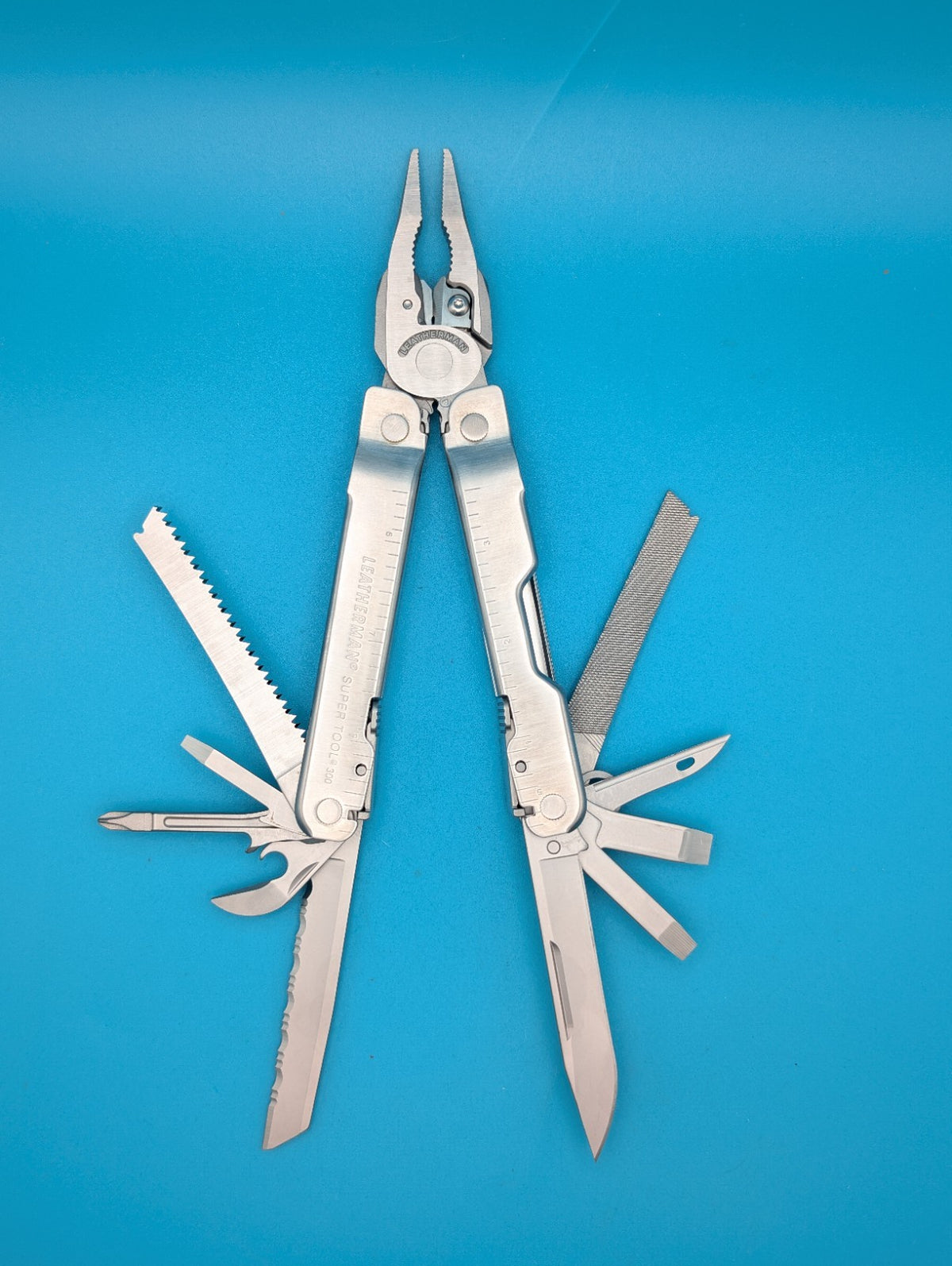 Leatherman Stainless Steel Super Tool 300 Multitool!