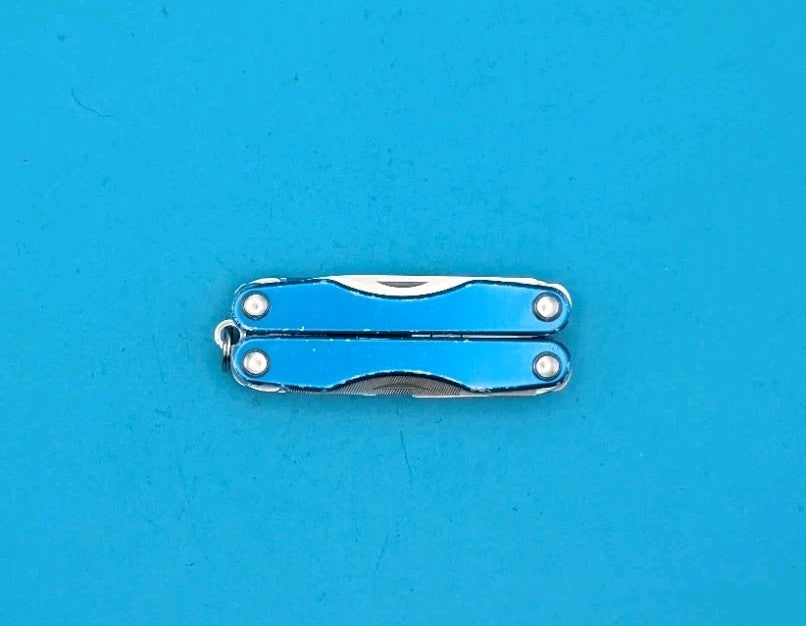 Leatherman Squirt P4 Multi-Tool, Key Ring, Retired, Blue