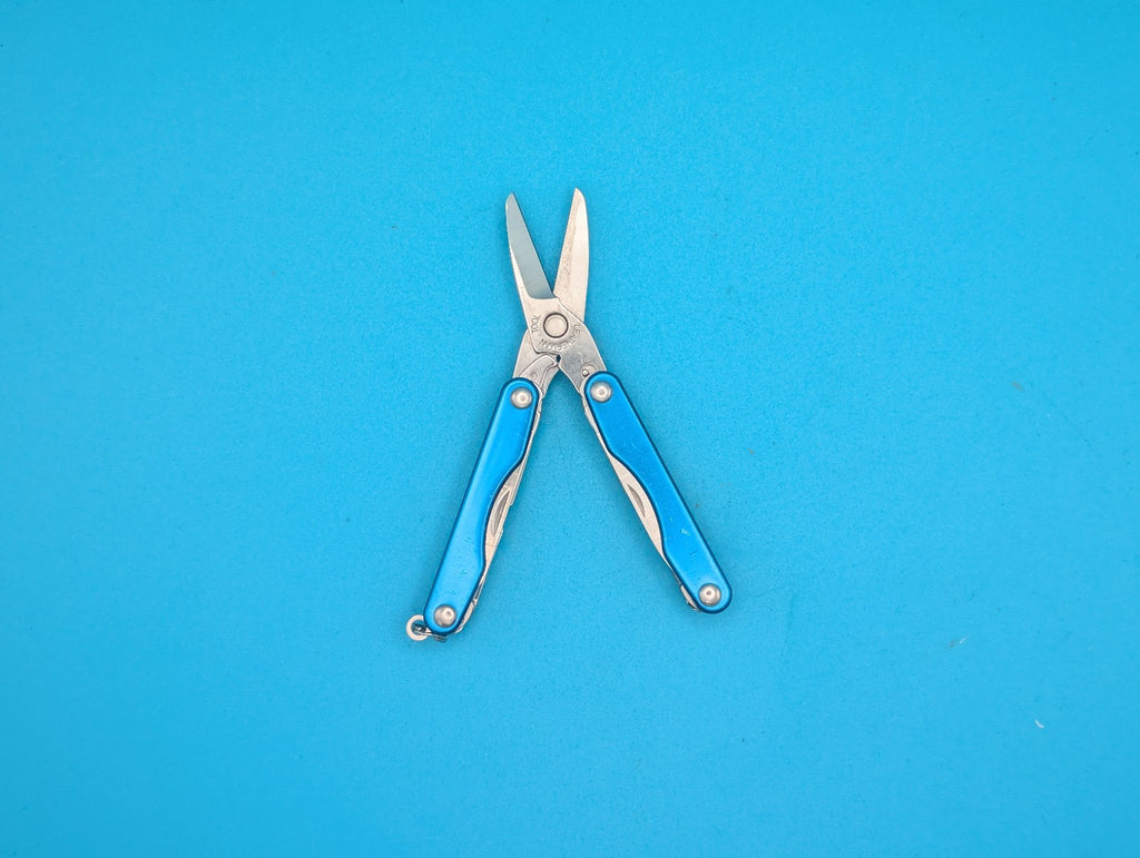 Leatherman Squirt P4 Multi-Tool, Key Ring, Retired, BLUE!