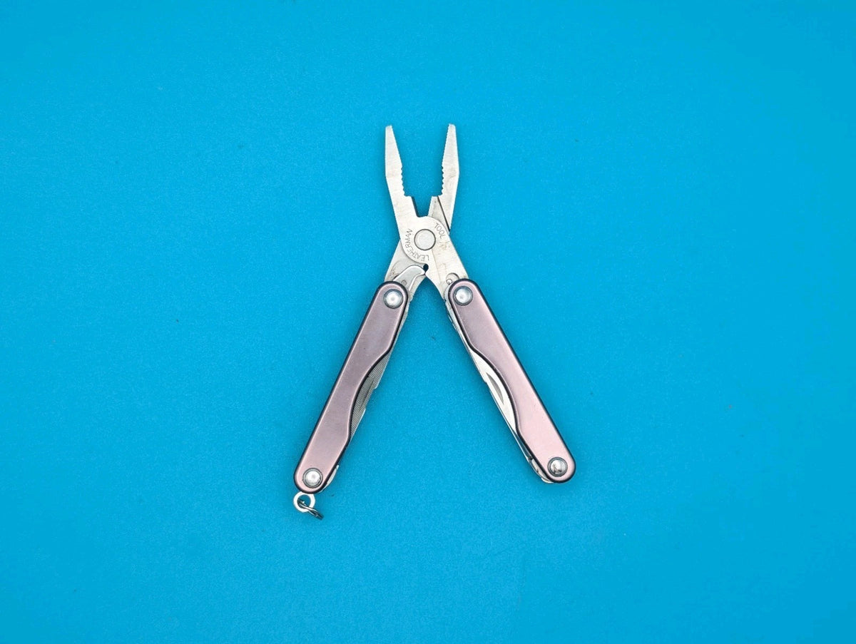 Leatherman Squirt P4 Multi-Tool, Key Ring, Retired, GRAY!