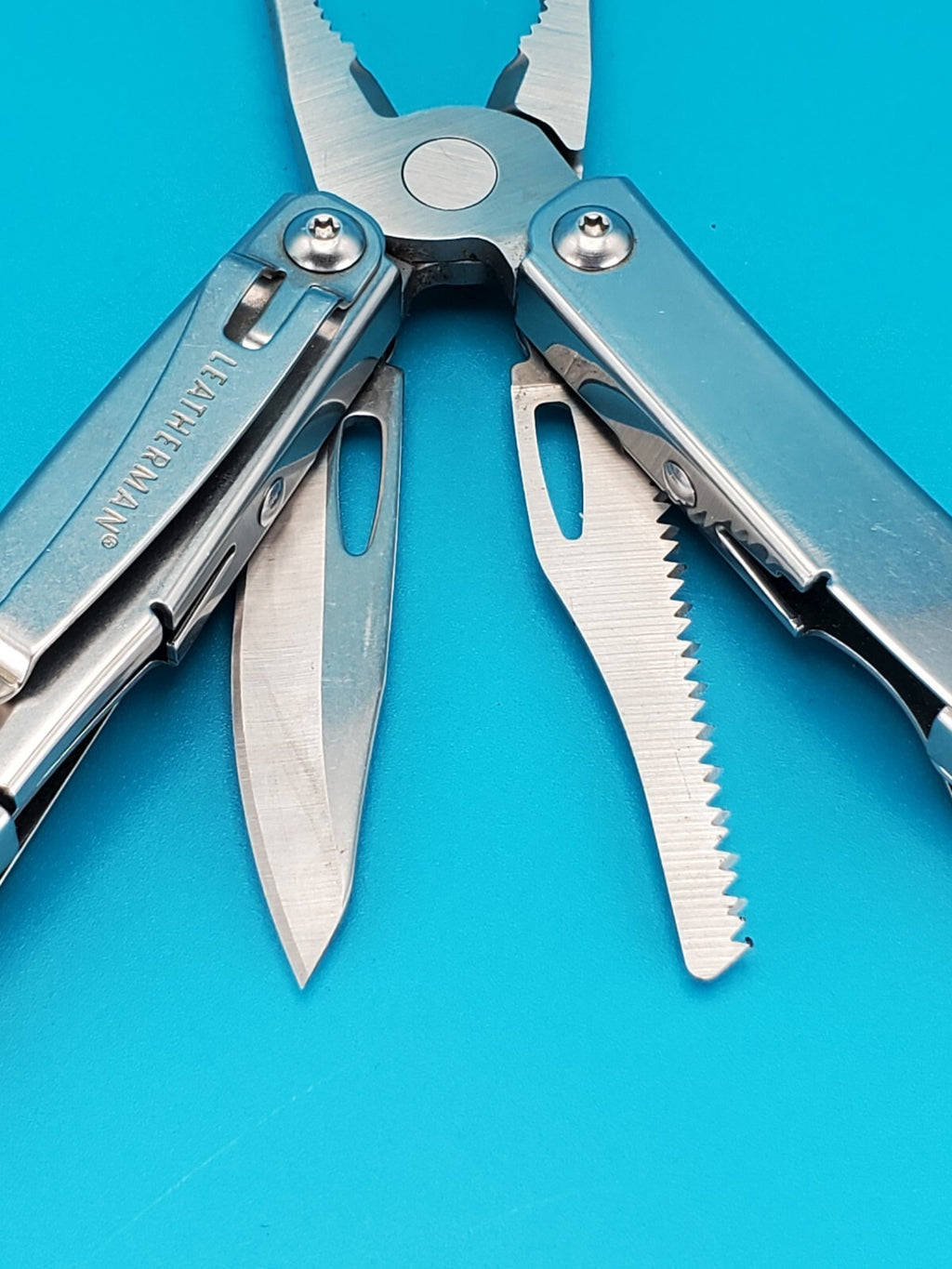 Leatherman Sidekick Multi-Tool, Knife, Pliers, Saw, Stainless!
