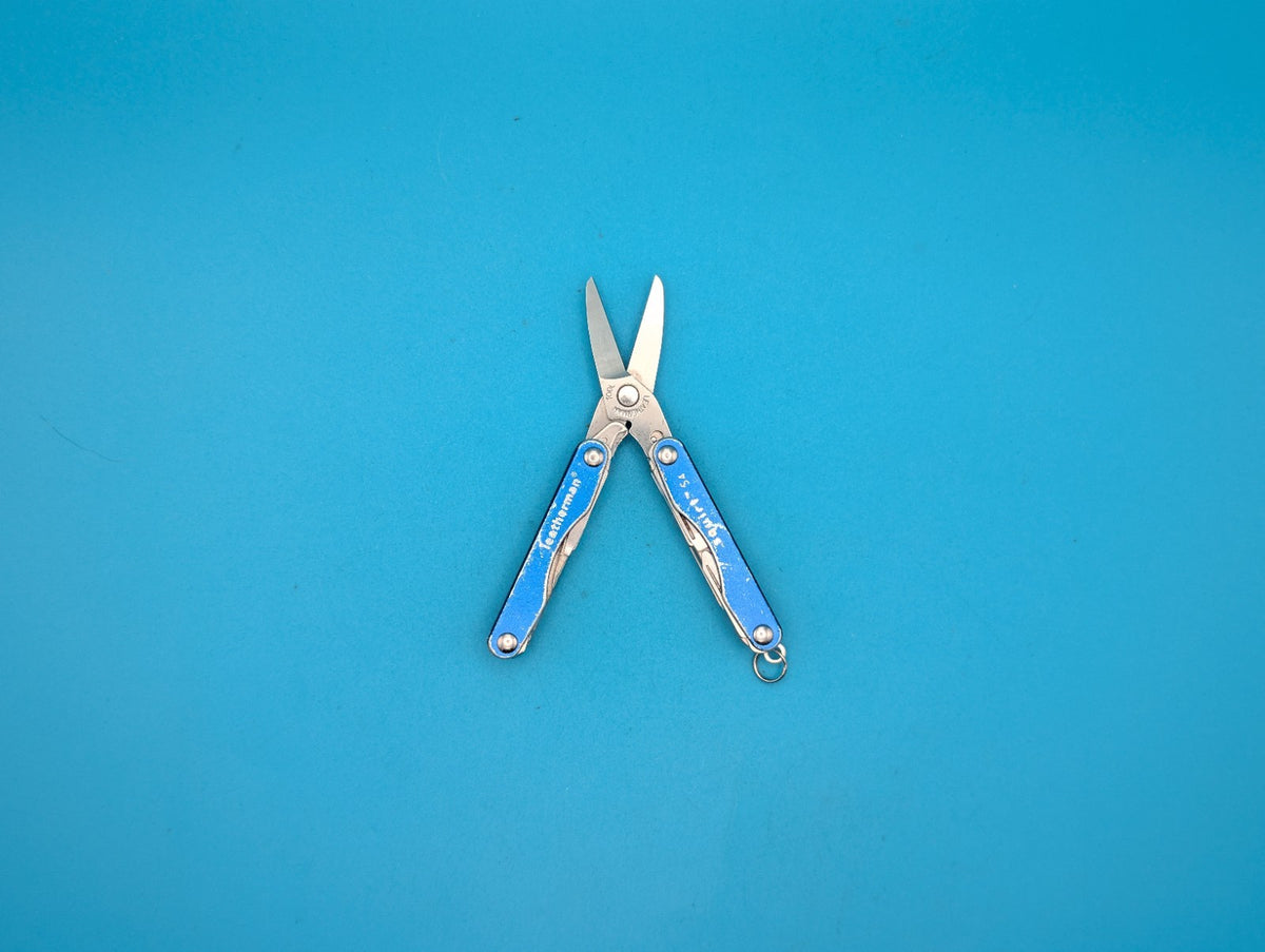 Leatherman "Squirt S4" Stainless Steel Multi Tool - BLUE!