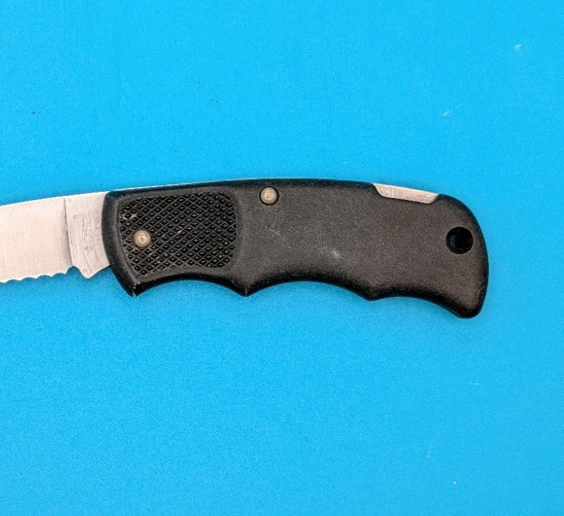 Cutco 1886 Serrated Edge Blade USA Lockback Knife! Black Handle! *HOSS*