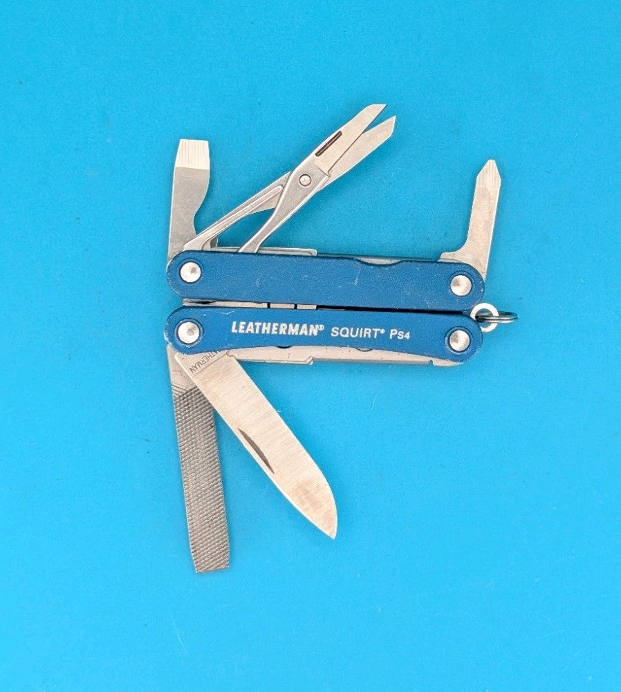 Leatherman SQUIRT PS4 Multi-Tool With Pliers Scissors Knife BLUE!