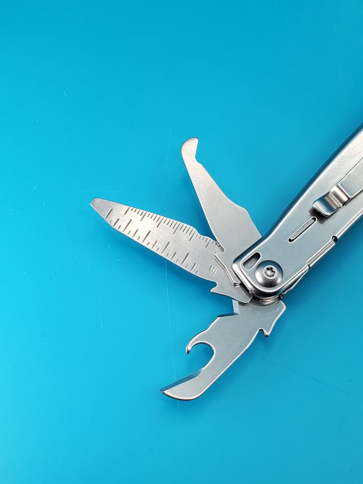 Leatherman Wingman Multi-Tool with Sheath