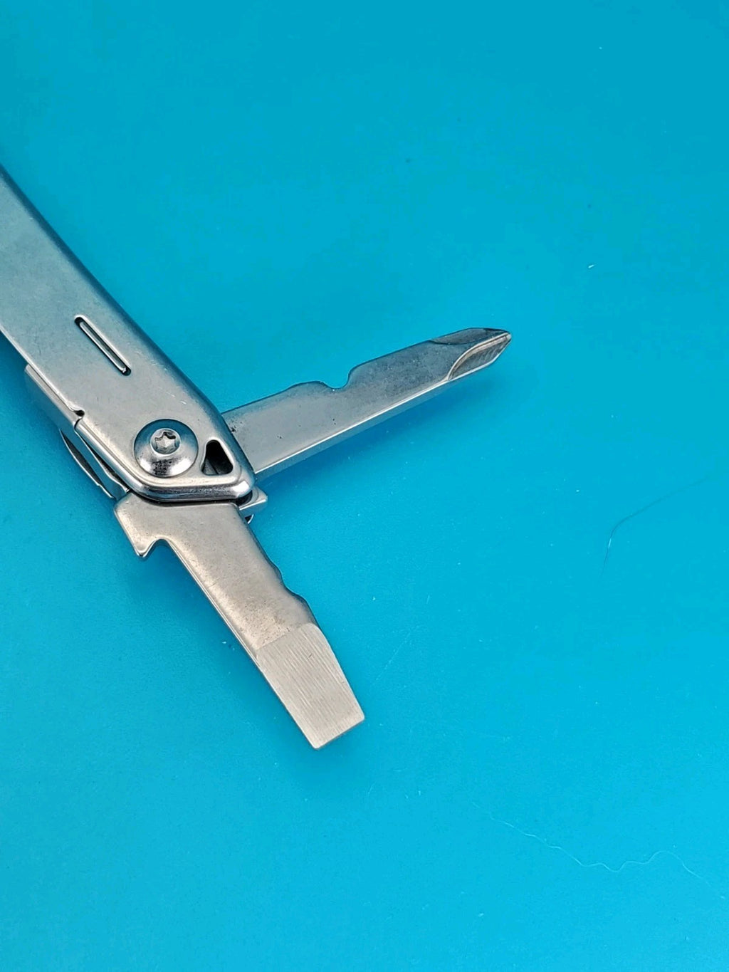 Leatherman Sidekick Multi-Tool, Knife, Pliers, Saw, Stainless!