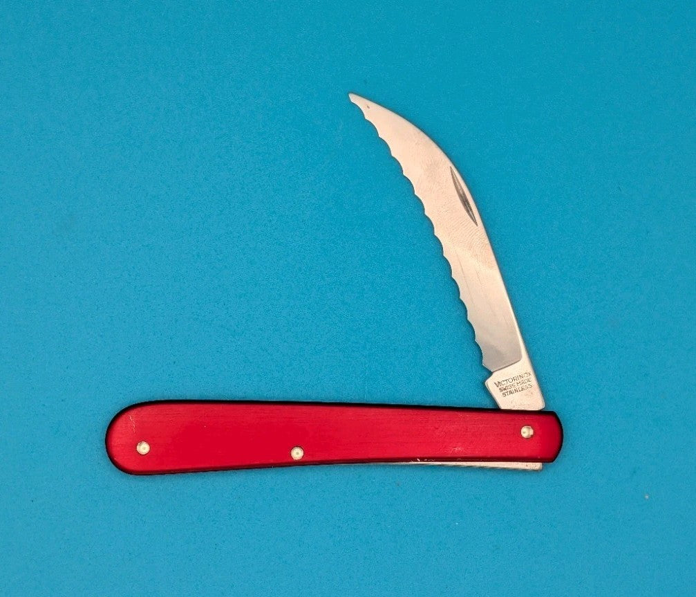 Victorinox Baker Solo Wavy Blade Red Alox Handle Swiss Army Knife! 91mm