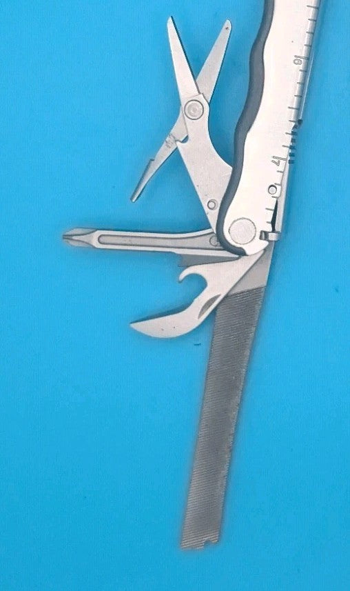 Leatherman BLAST Multi-Tool , Retired Multitool w/ Knife Pliers! With Sheath!
