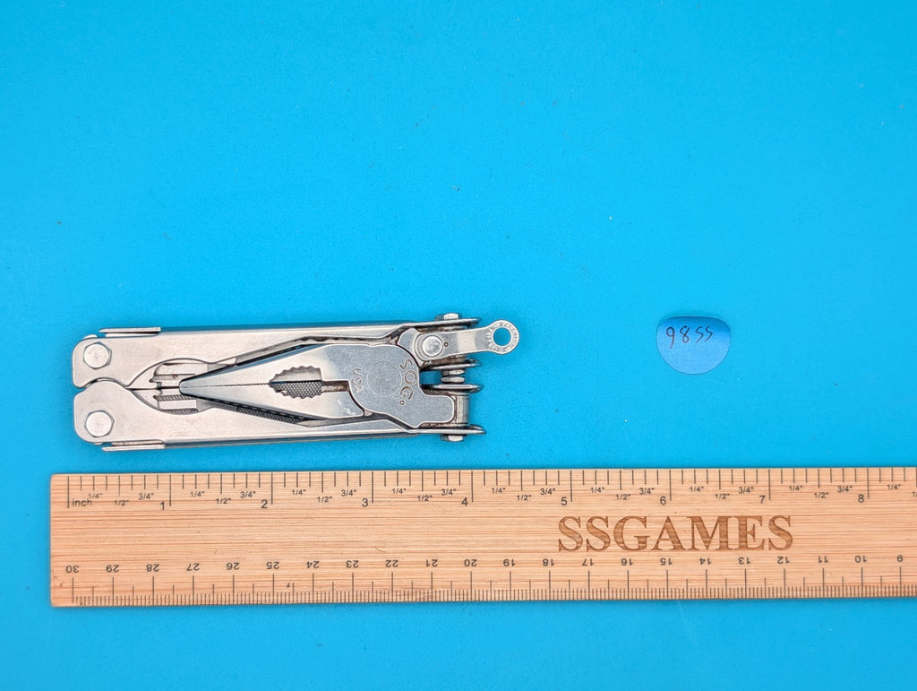 SOG ParaTool Multi-Tool Pliers Saw Screwdrivers Knife Stainless Steel