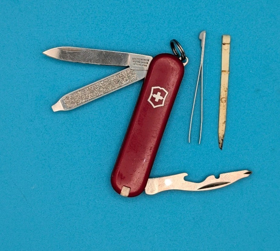 Victorinox Rally Red Swiss Army Knife Multi Tool! *AURORA*