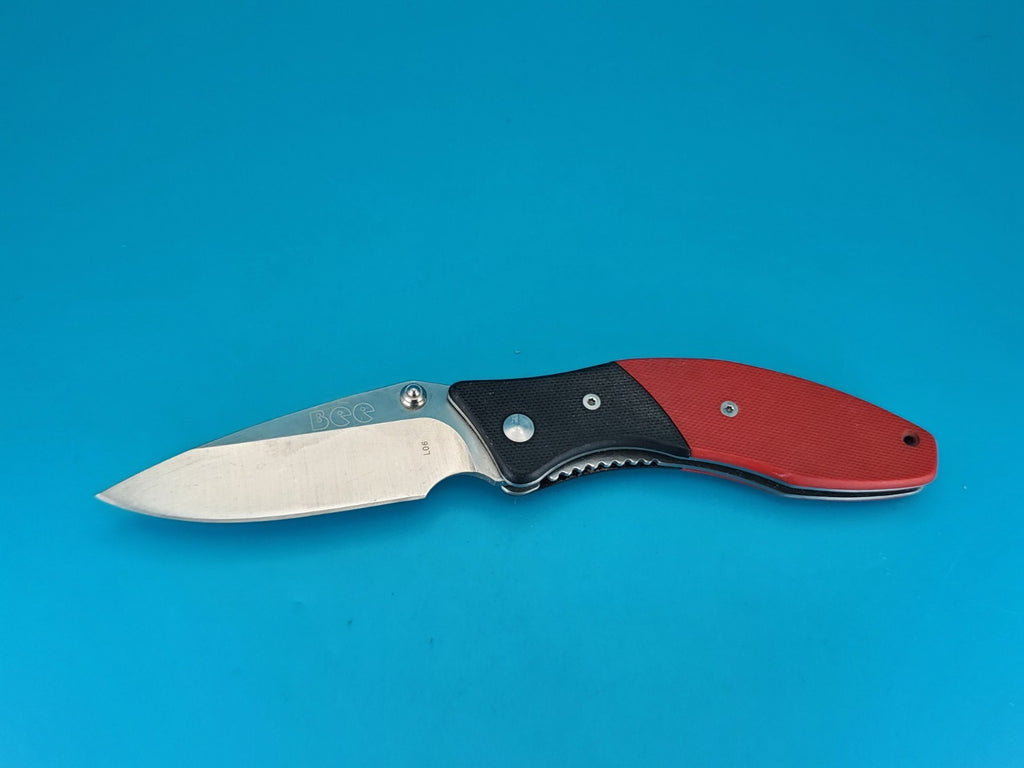 Vintage Bee L06 Liner Lock Plain Edge Folding Pocket Knife!