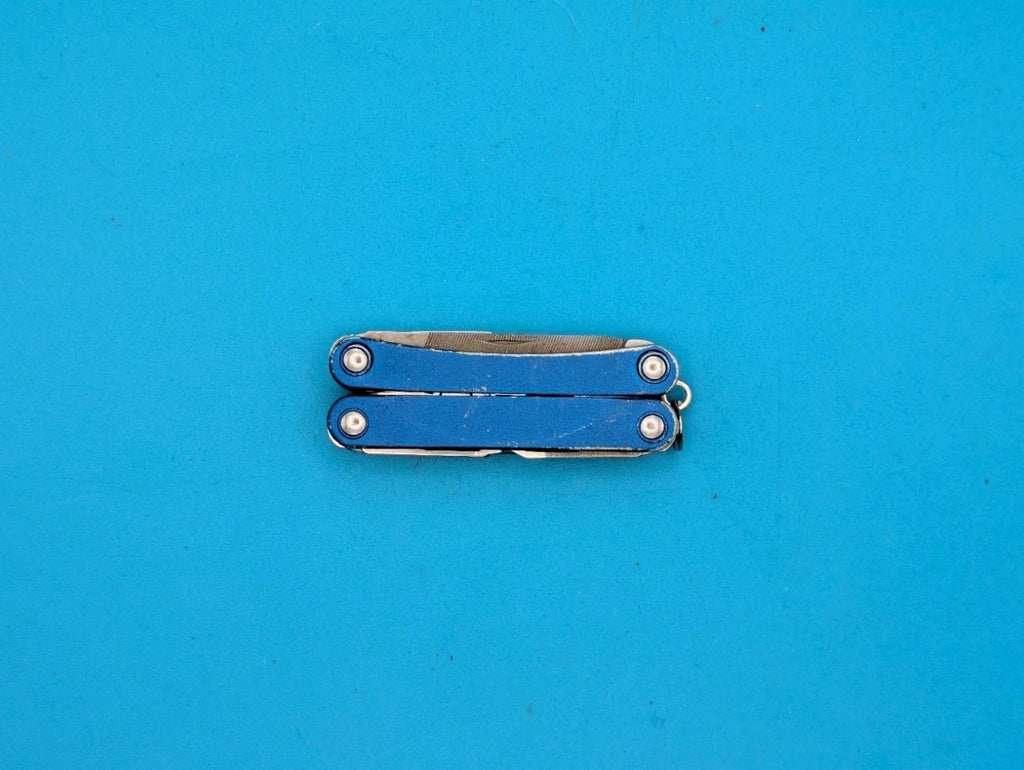 Leatherman SQUIRT PS4 Multi-Tool With Pliers Scissors Knife BLUE!