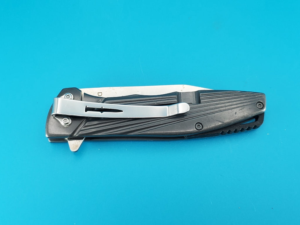 Camillus D2 Steel Flipper Open Pocket Knife!