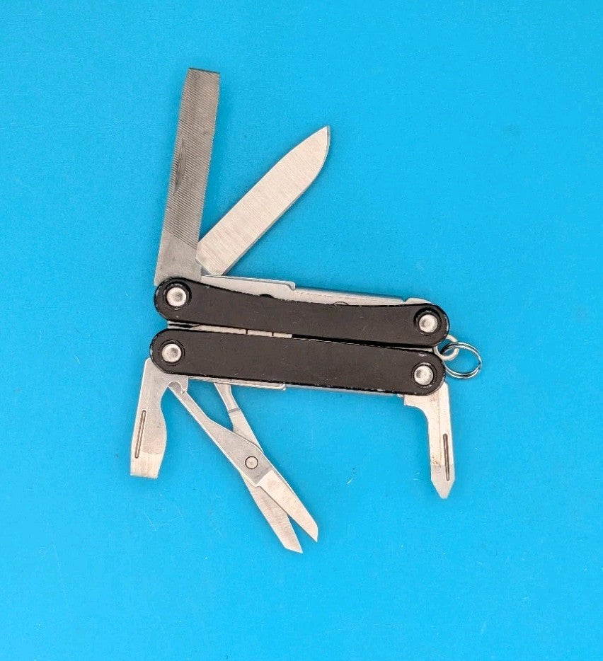 Leatherman SQUIRT PS4 Multi-Tool With Pliers Scissors Knife BLACK!